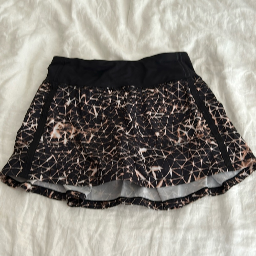 Lululemon tennis skirt barely worn